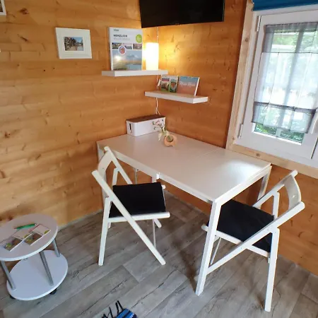 キャンプ場 Tinyhouse Am Fluss